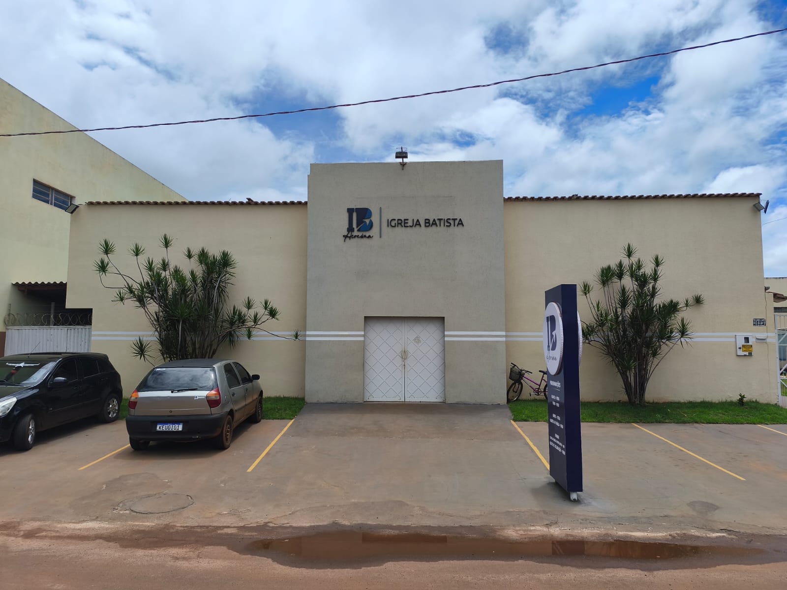 IB Acreúna